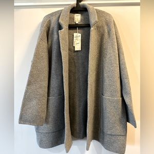 New with tags Grayer’s grey women’s sweater.